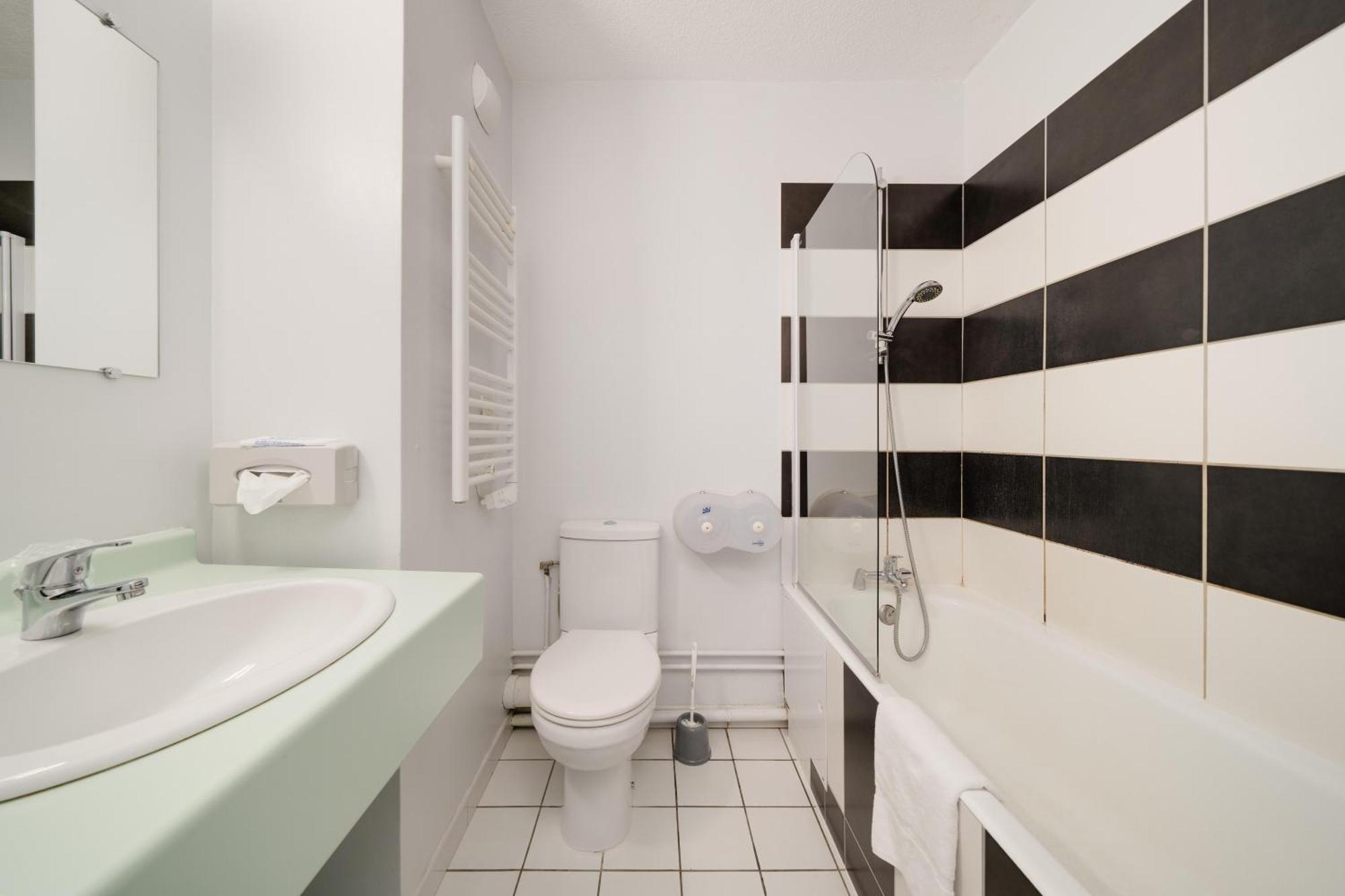 Hotel Acacia Nancy Sud Luneville Moncel-les-Luneville Ngoại thất bức ảnh